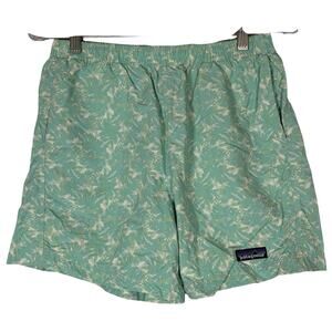 Patagonia Baggies 5" Nylon Shorts in Green    Size: M Women's
